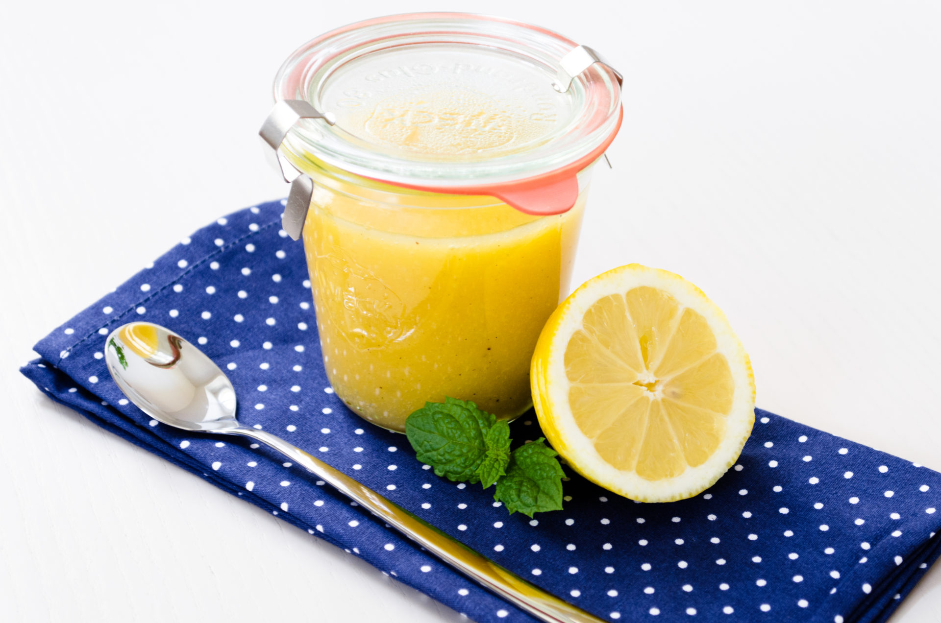 Fruchtig leckeres Lemon Curd | Rezept von Madame Dessert