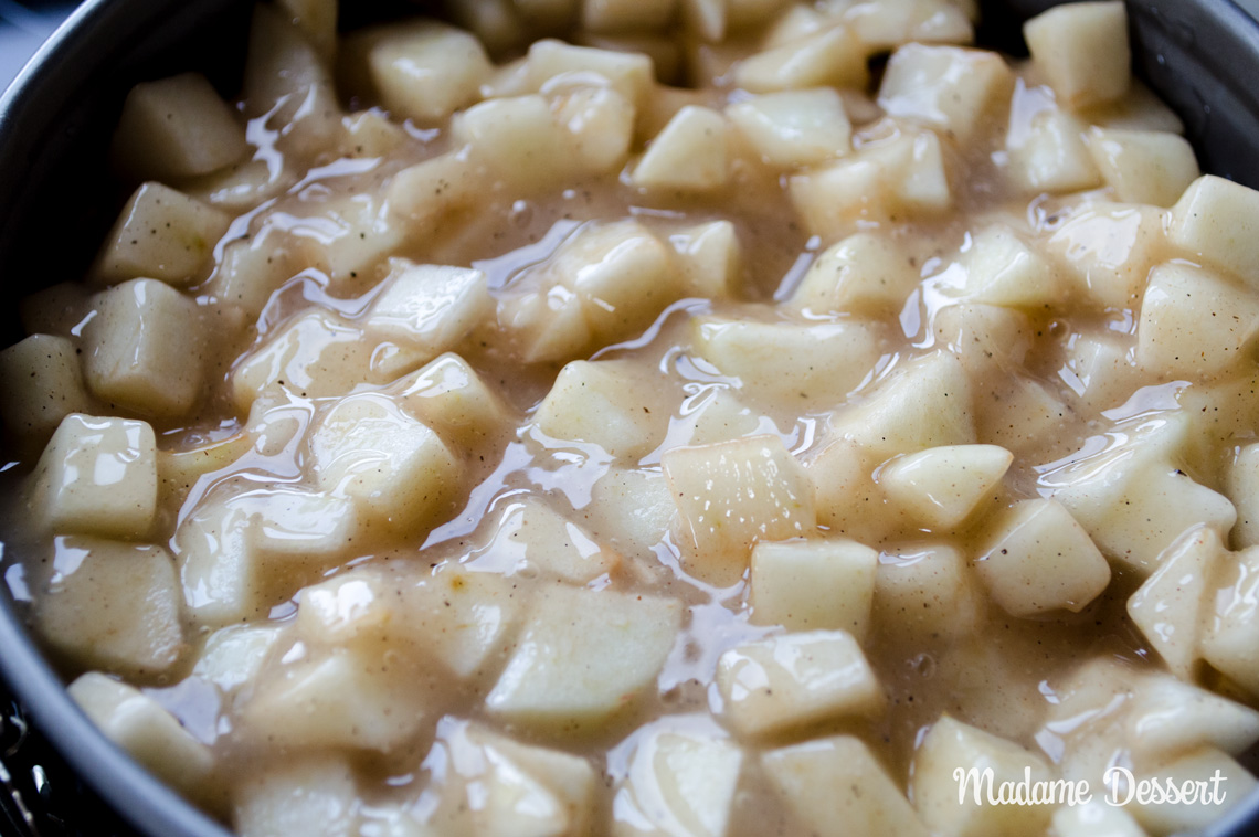 Crunchy Crumble Apple Pie | Madame Dessert