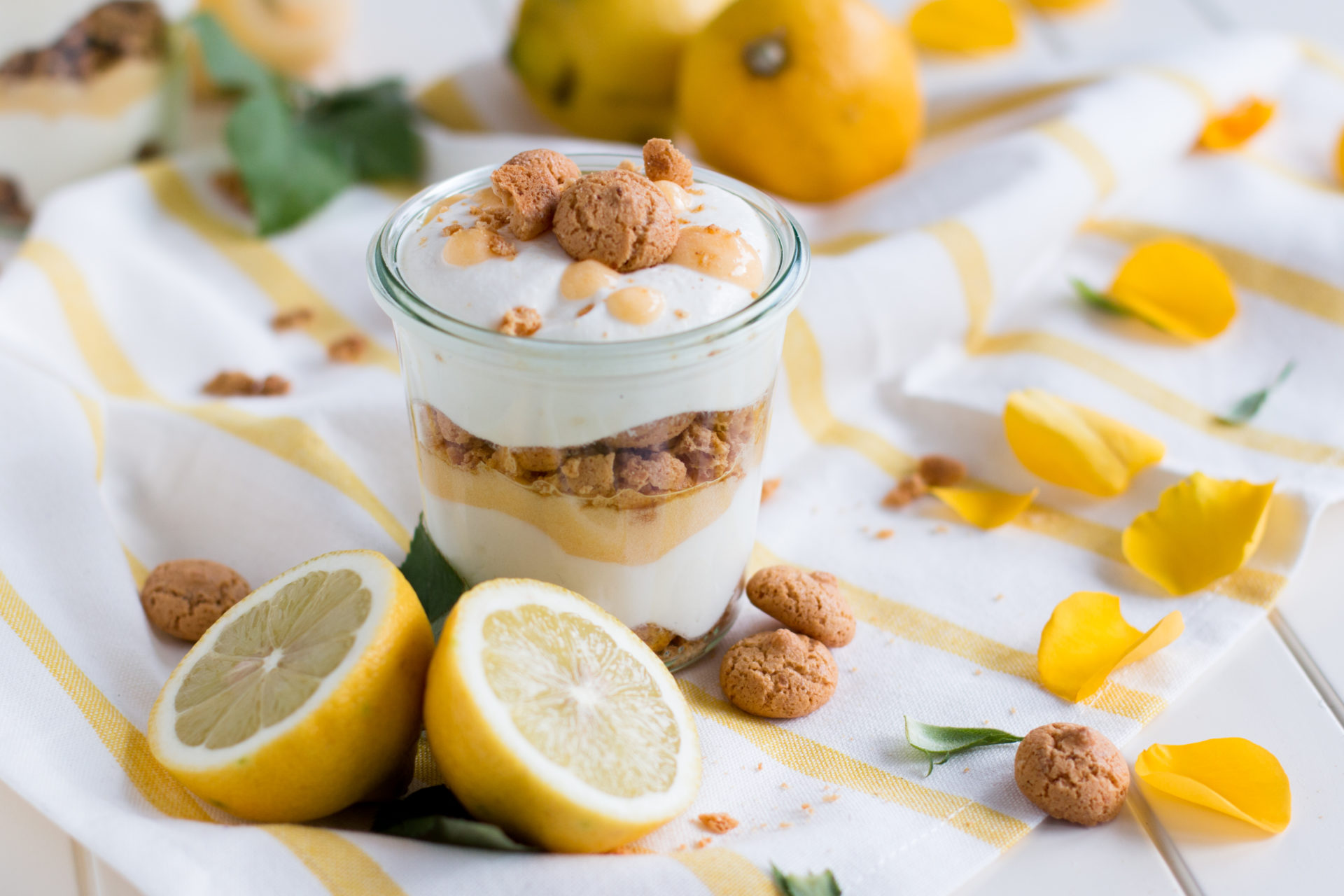 Zitronen Tiramisu mit Lemon Curd &amp; Joghurt-Mousse